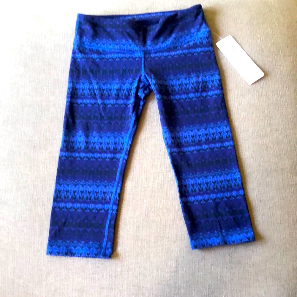 Alo Yoga Capri Leggings size Med.